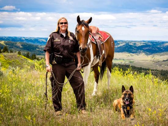 USFWS NWRSLW Horse and canine patrol