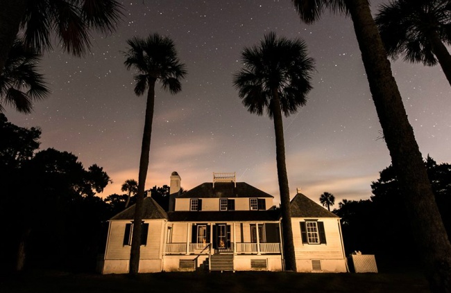The night sky sparkles over a historic building at Timucuan Ecological Historic Preserve in Florida