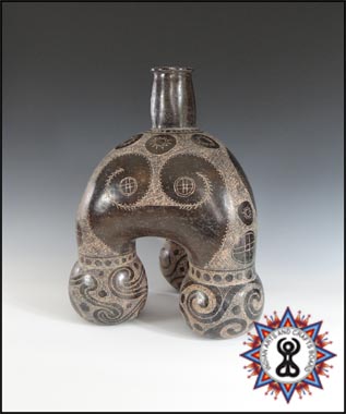 DeeTumBah Kahwis / Horse Tripod.  Pottery. © 2015 Chase Kahwinhut Earles